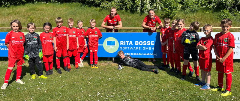 F1-Junioren mit neuem Trikotsatz